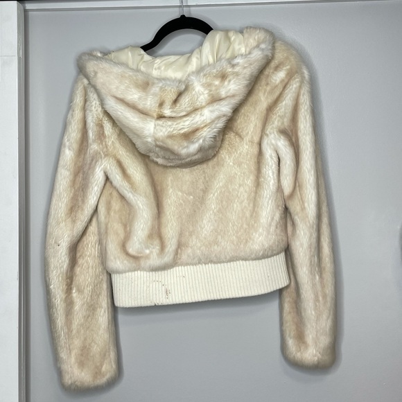 JUICY COUTURE Beige Faux Fur Hooded Bomber Jacket - Picture 3 of 9